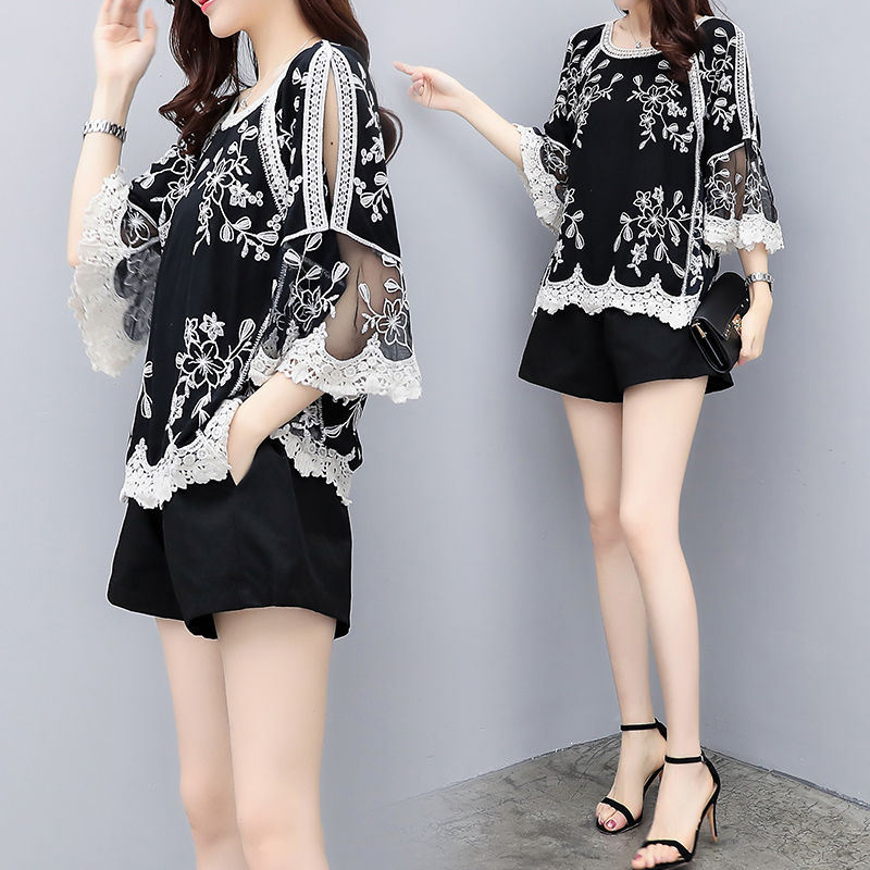 办公室女人不穿丝袜、短裙，瞧瞧下图的这种穿法，让你魅力值爆棚