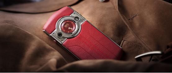 曾经每个女人都想有一只爱马仕，现在这个清单里又多了一部8848