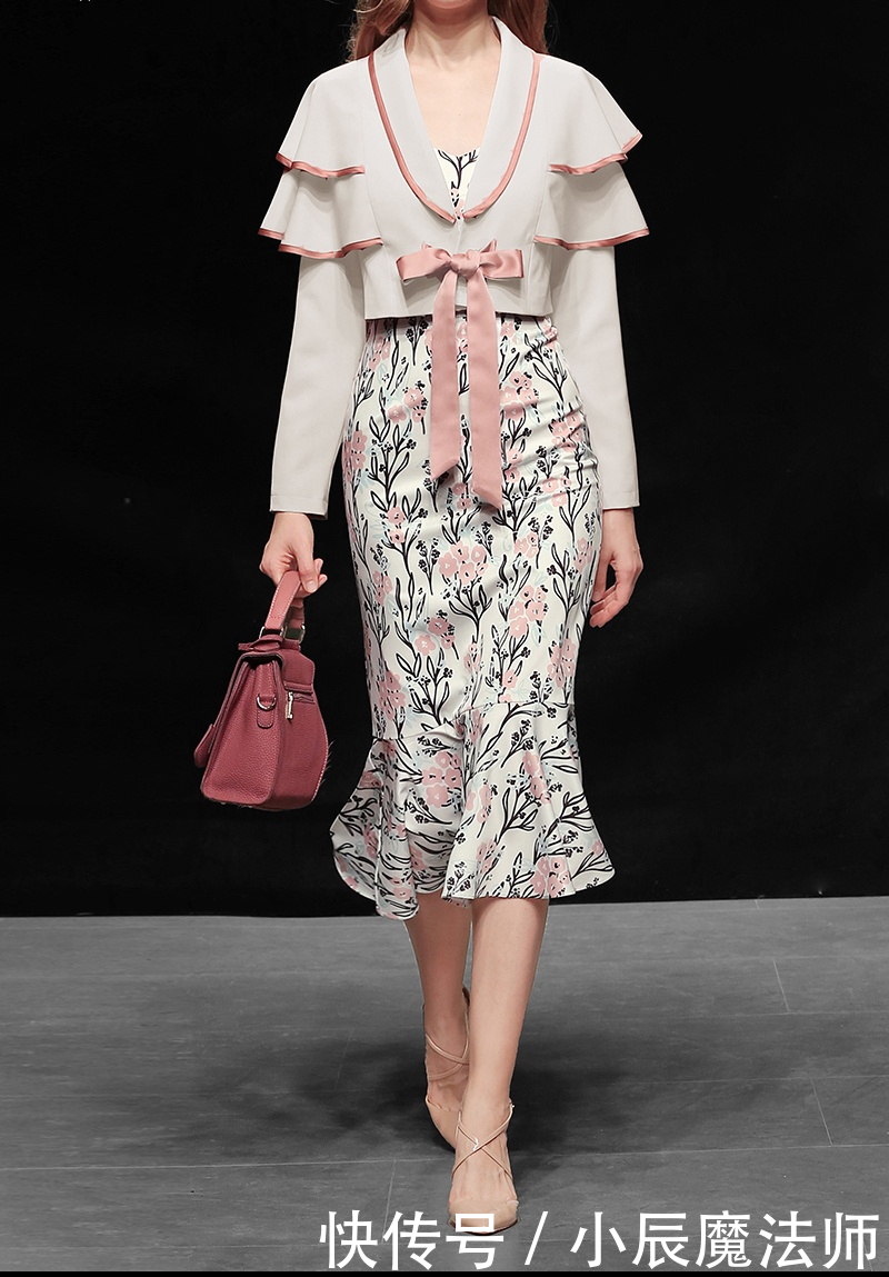  『复古方领』高级又时髦，照着穿回头率200%！