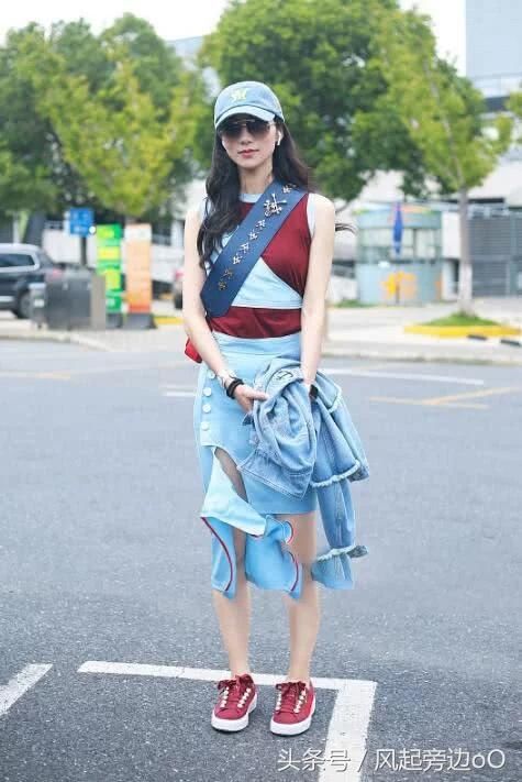 韩雪机场近照遭曝光，网友：衣服永远都是陪衬，好气质才是主角