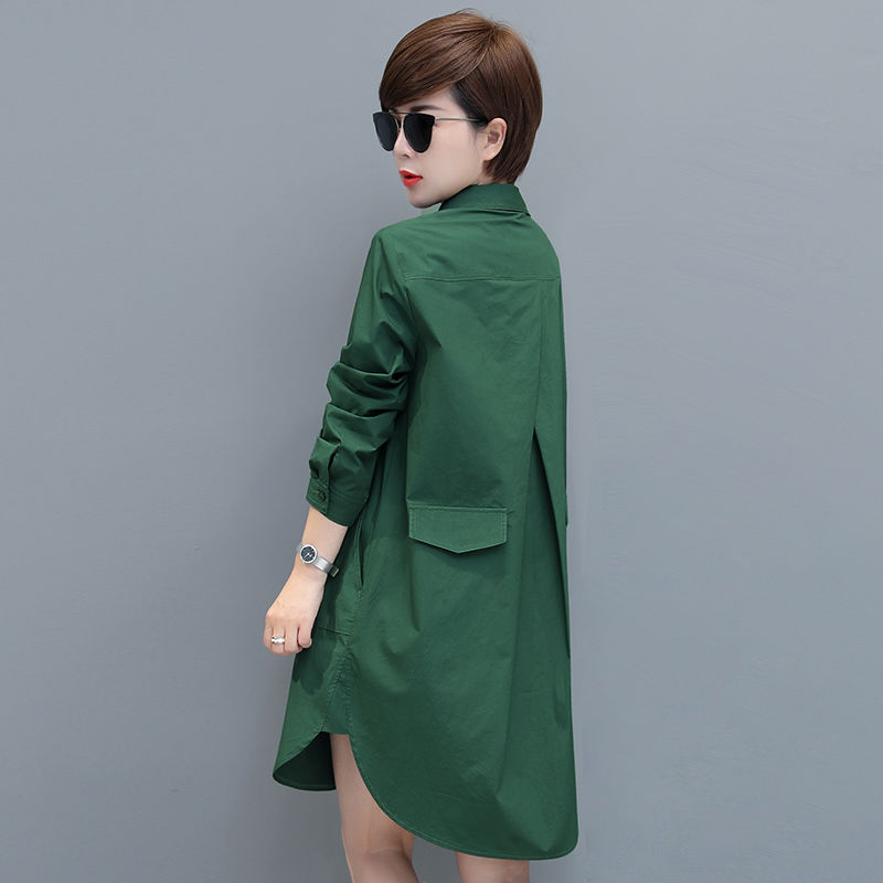 今年风衣又火了!8090后女人穿，洋气显高，穿上街你就是焦点