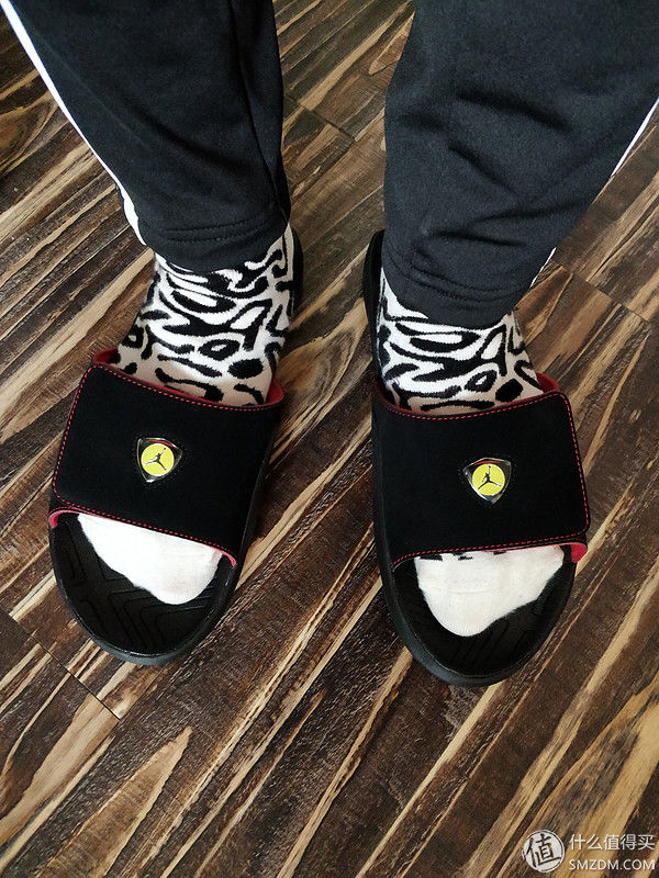 撒旦推荐篇 篇一:多款品牌男女款拖鞋推荐，鞋码及穿着体验介绍