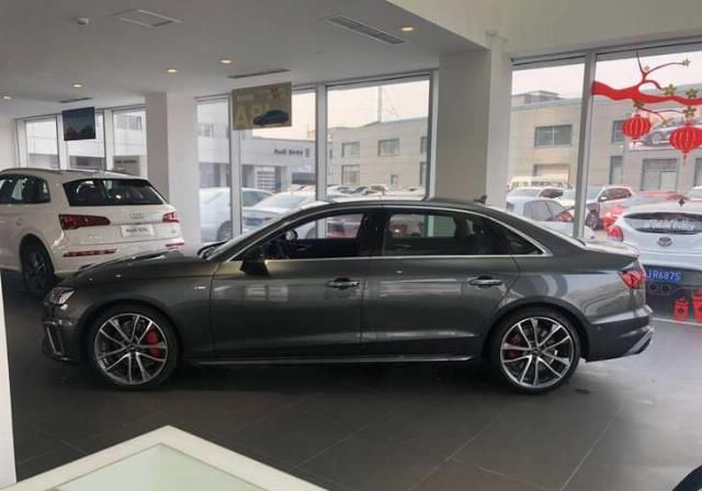  #新款#奥迪新款A4L接受预定 预售30.8万起/4月10日上市