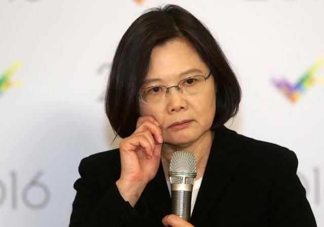  『台湾地区』王鸿薇称蔡英文为“台湾地区领导人”，民进党当局的玻璃心又碎了