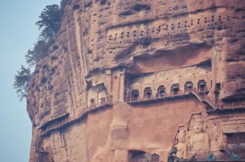 国内“最有钱”的大山,山脚下有百万现金,却没人敢拿走一分钱!