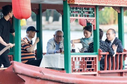 黄毅清深夜又发文,爆料这位女明星精神早出了问题,网友:猛料