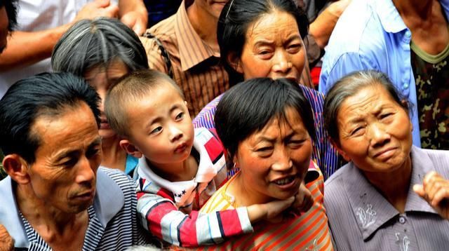  【养老金】10年后农村人如何养老？工人退休有养老金，农民有啥