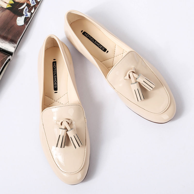 这样的高跟鞋不会很高，所以上班也能穿