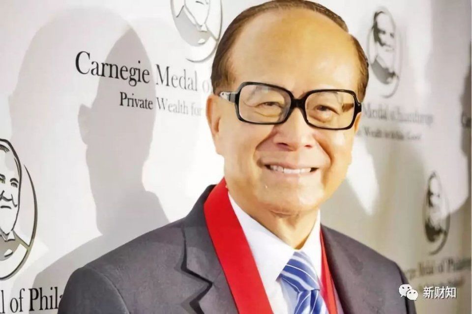 【早参】房企资金链告急 特朗普称富士康工厂