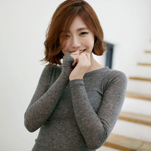 7080后女人，别穿风衣了，早秋流行这款，时尚减龄，超美嫩