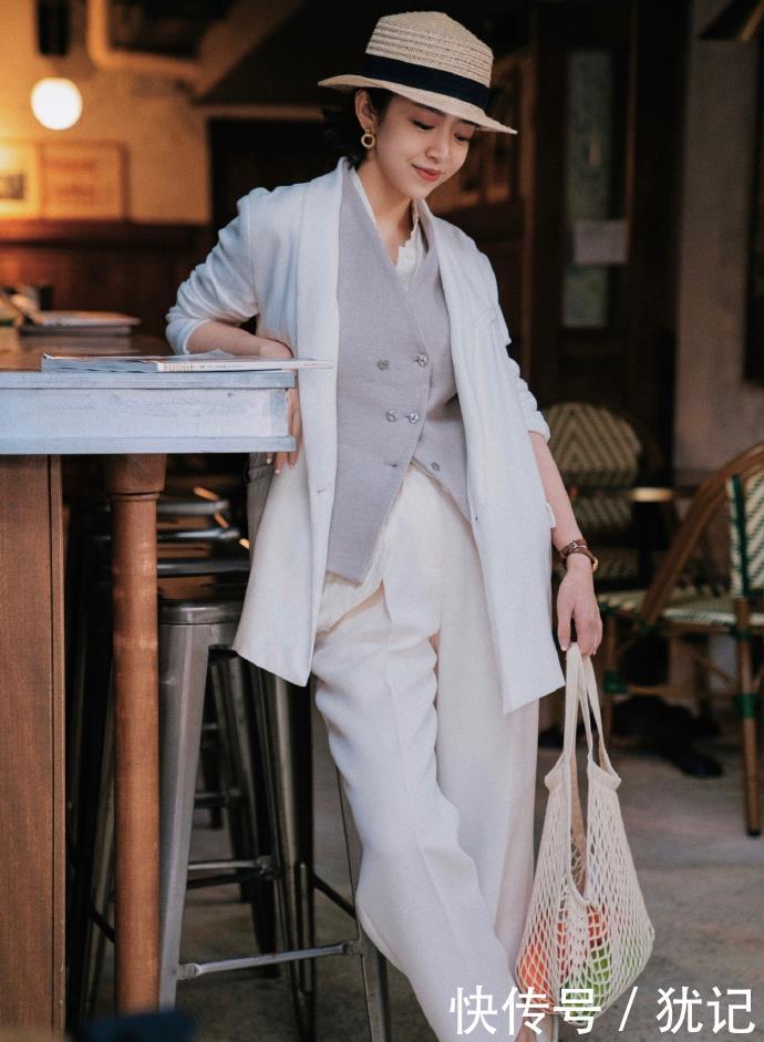  女神博主：夏日如何穿出高级感，西服、衬衫、牛仔裤都能做到，得这样搭才行
