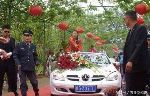 草帽姐终于忍无可忍了，澄清炫富的理由，网友:骗人当然心累了