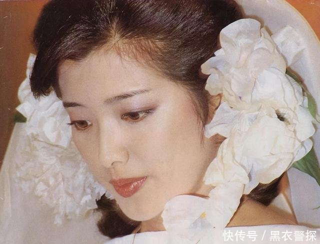 「丈夫」60岁山口百惠近照曝光为了丈夫消失了40年，如今她真的幸福吗