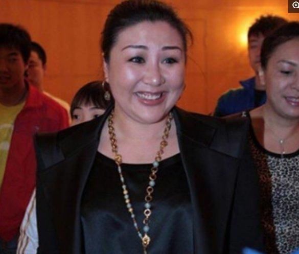  『名气』她是郭麒麟的继母，德云社的掌门人，这个征服郭德纲的女人有多牛