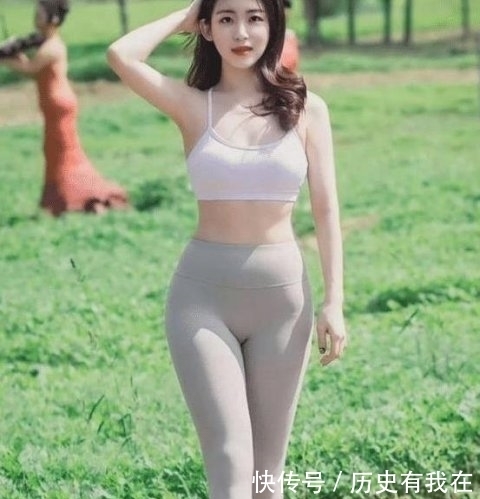 「气质」潮流小姐姐亭亭玉立,端庄娴雅,这是女人的标准身材吗?