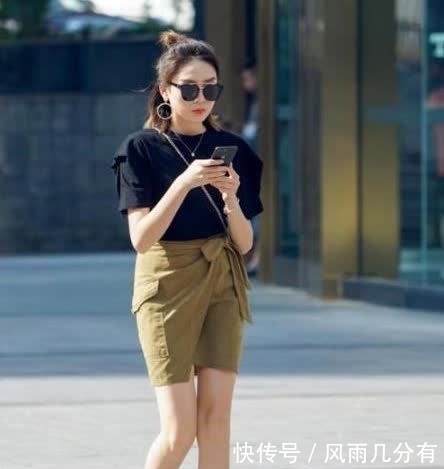  [俊美]街拍：长相俊美的小美女，魅力十足，很是养眼