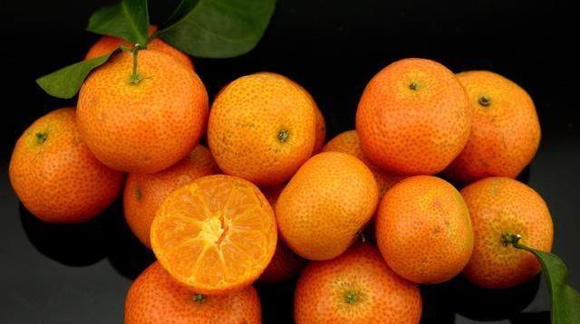  【收购价】砂糖橘市场波动大，收购价每斤从5元降到1元，果农心