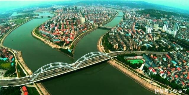 浙江投资最大的高铁，这个小县设有2个站点，成最大受益者