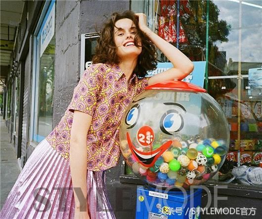 澳洲时尚博主Chloe Hill 示范复古与嬉皮风味穿搭