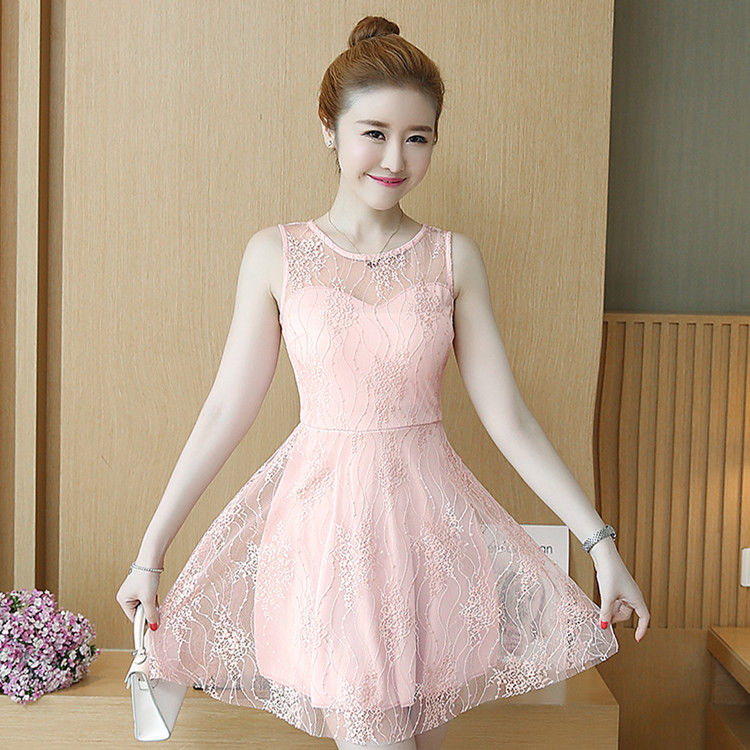 一饱眼福!身材丰满的女人就该穿蕾丝裙!男人就喜欢这样的