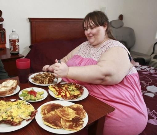 女子体重近1000斤,被丈夫抛弃后,如今成功减肥