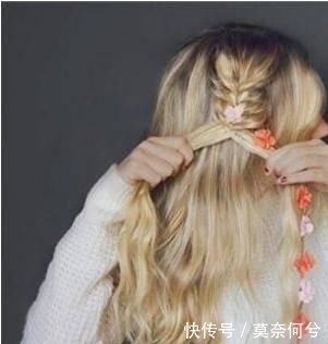 「两侧做」春天森系美扎发,赚足回头率,鲜花编发简直不要太浪漫