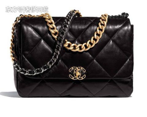  老佛爷：老佛爷最后参与设计的 香奈儿Chanel 19 包袋指南