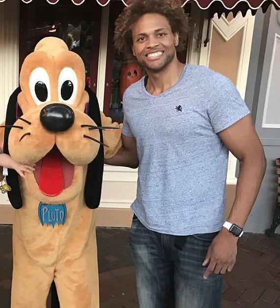 男子吃健身餐减肥失败，吃垃圾食品瘦了160斤！