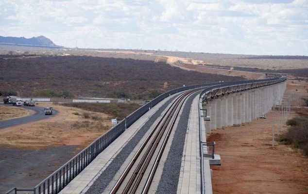  「攻克」厉害！中国帮“西非”修建第一条城市铁路，攻克了世界