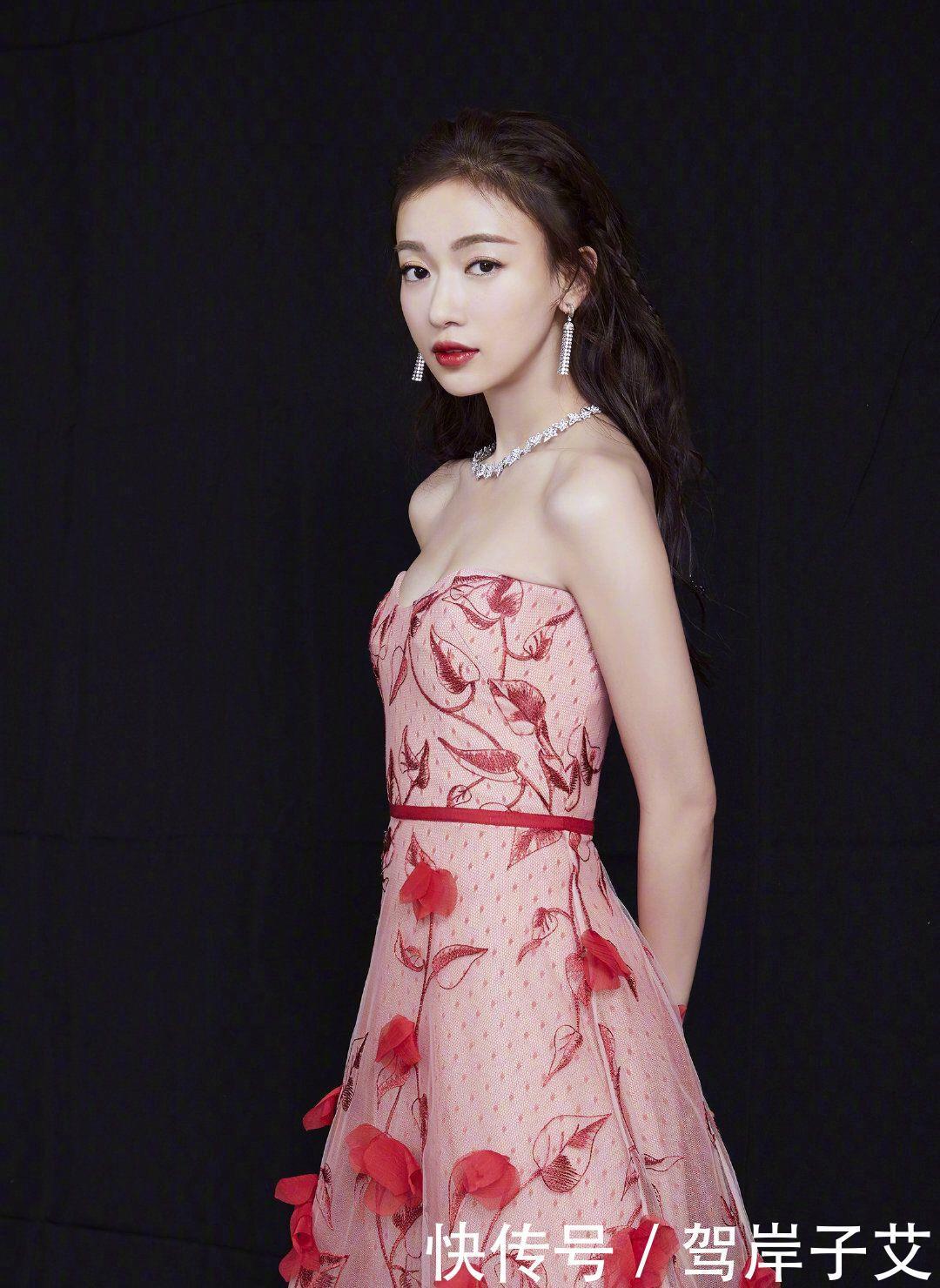 「晚礼服」街拍聚会晚礼服,“撩”中小仙女们的心