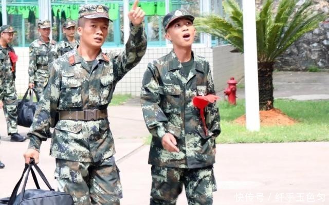  [广西]刚刚，武警广西总队首批新兵入营！
