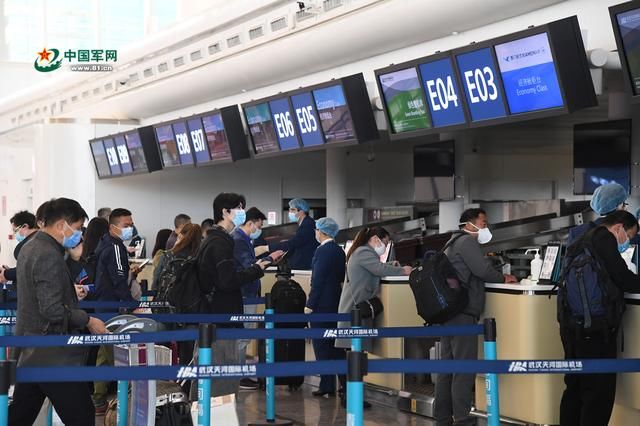  北高速收费站@江城?重启丨解放军报记者全景记录武汉“解封”