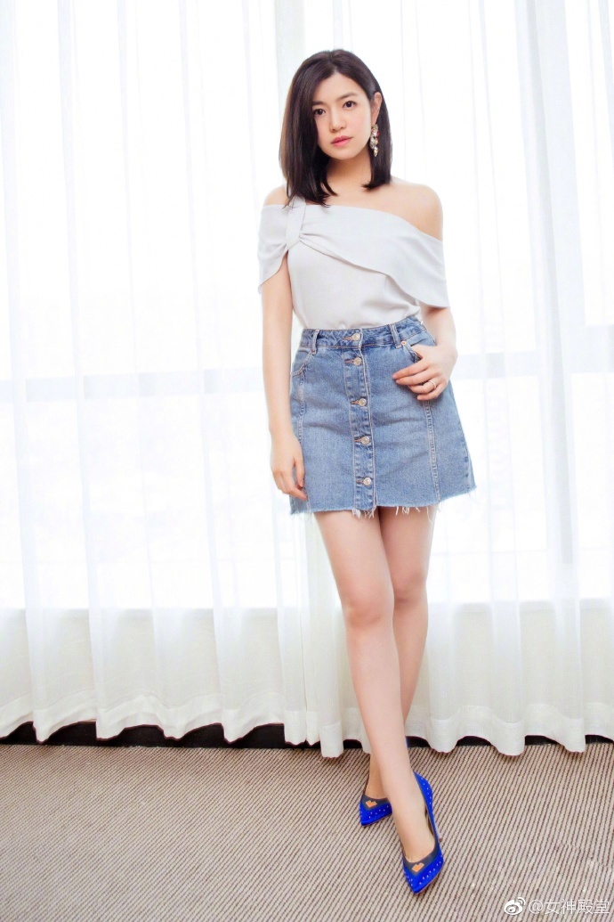 陈妍希陈晓高调现身机场，分手谣言不攻自破？网友：嫁对了爱情