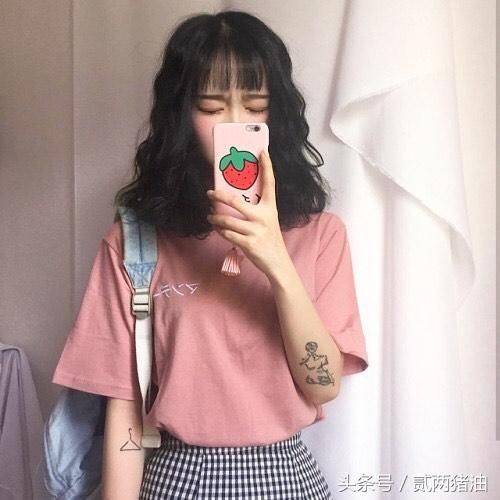 2018五种桃花色穿搭让你迎接下一站幸福!单身