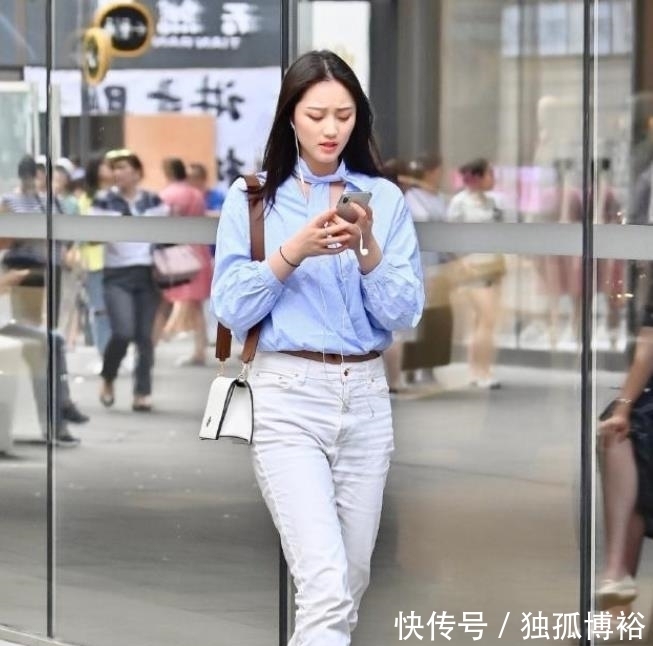  『搭配』美女街拍身姿美丽的小姐姐，靓丽穿搭，活泼又可爱