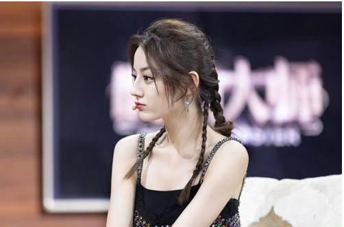  [马尾]2根皮筋就能搞定的马尾编发，扎起来就是这么简单，时尚又百搭