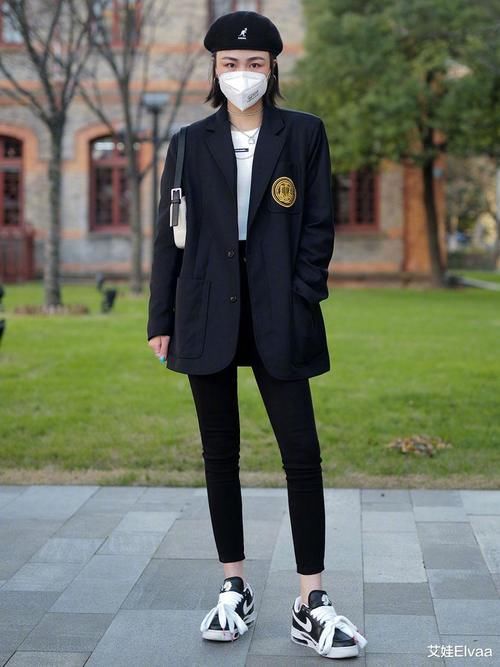  【不需要考虑】怎么穿黑色不显老这些穿搭造型，教你轻松玩转allblack