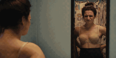 尴尬!我今日的完美造型毁于内衣露边……