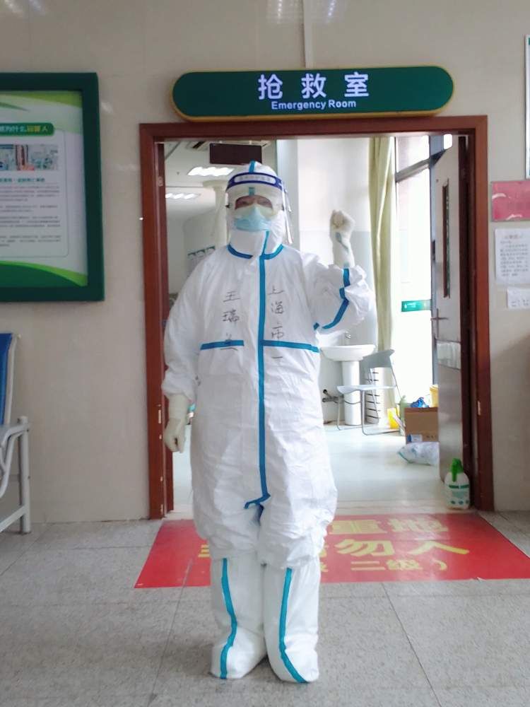 别样女神节,这是来自武汉一线上海医生护士的