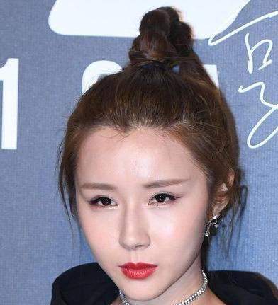 辫子是村姑专属？最全迪丽热巴Baby宣仪郑爽杨幂高级辫子盘点