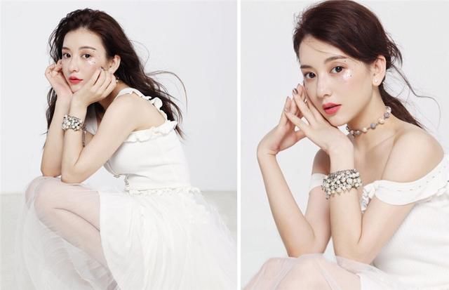 方媛复出拍硬照，这样的复古腔调真的比从前的网红范儿的美多了