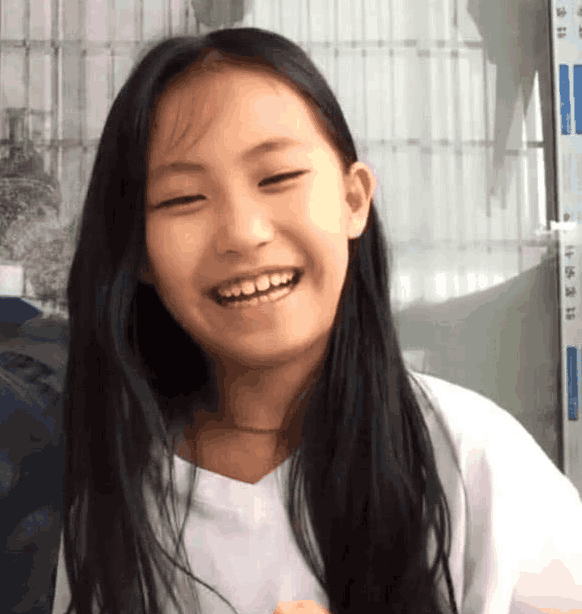 化妆术到底有多神奇？11岁小学生秒变＂夜店女王＂，网友：吓得我