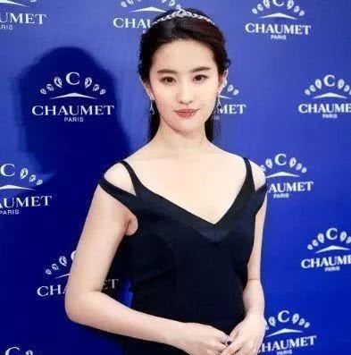 『年后』14年前她给刘亦菲撑伞,14年后成一线女星,混得比刘亦菲还好