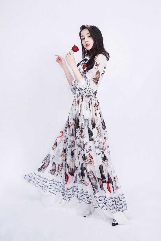 快丢掉短裤！这个夏天跟着热巴穿花裙立马变身性感撩人的小女人！