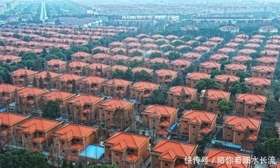 中国曾经的土豪村，都住着豪车豪宅，现在却负债400亿