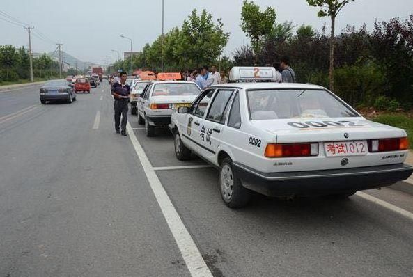 科目三考试挂科5次，学员要接受沉痛的代价，到时候流泪都很正常