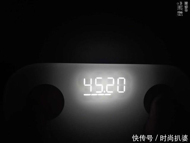 生图@小花“报复性营业”？杨幂刘亦菲秀腹肌，娜扎baby生图状态太完美
