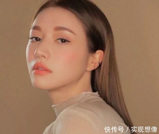  秀智@看了秀智的早春玫瑰妆，又想初恋了