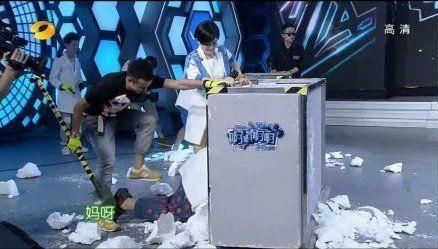 杜海涛餐厅7人腹泻就医，质疑顾客敲诈，隐形富豪烂口碑被骂惨!