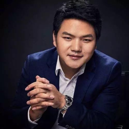 深度揭秘币圈割韭菜套路：一天卷走十亿，入群费300万